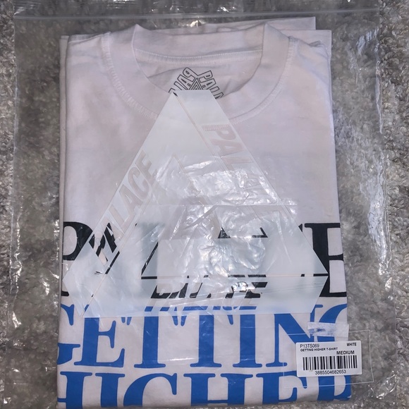 Palace Getting Higher T-Shirt - Picture 4 of 5